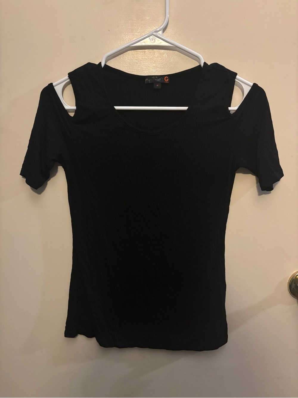 Guess Black Cold-Shoulder Ribbed Short Sleeve Top
